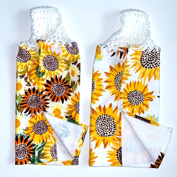 HAND CRAFTED Crocheted Top Sunflowers Hanging Kitchen or Bathroom Hand Towels - Picture 9 of 10
